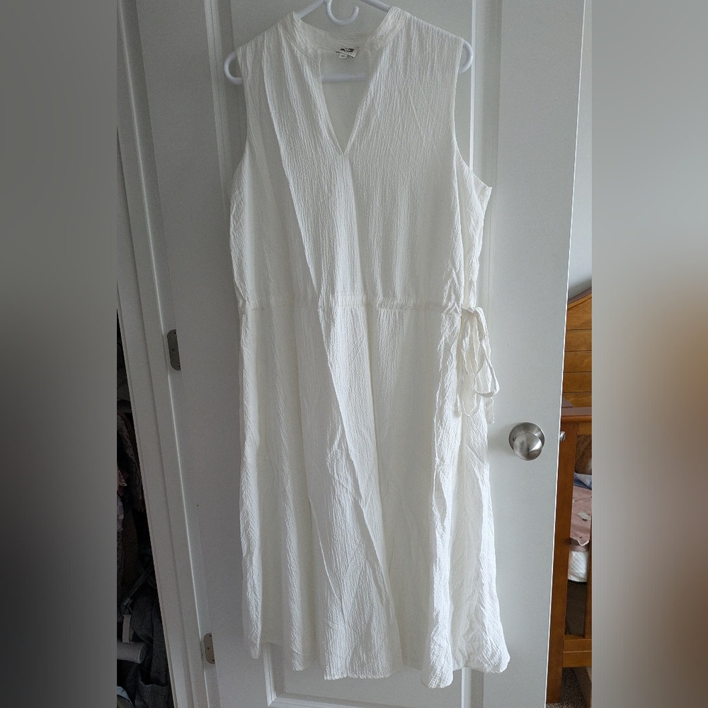 Anne Klein Elegant White Dress